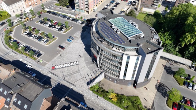 Batiment administration communale vue du ciel