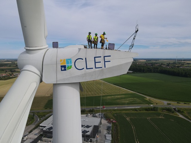 equipe maintenance sur éolienne CLEF